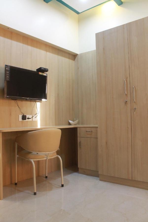 Jfive Residency Hotel Chennai Exterior foto