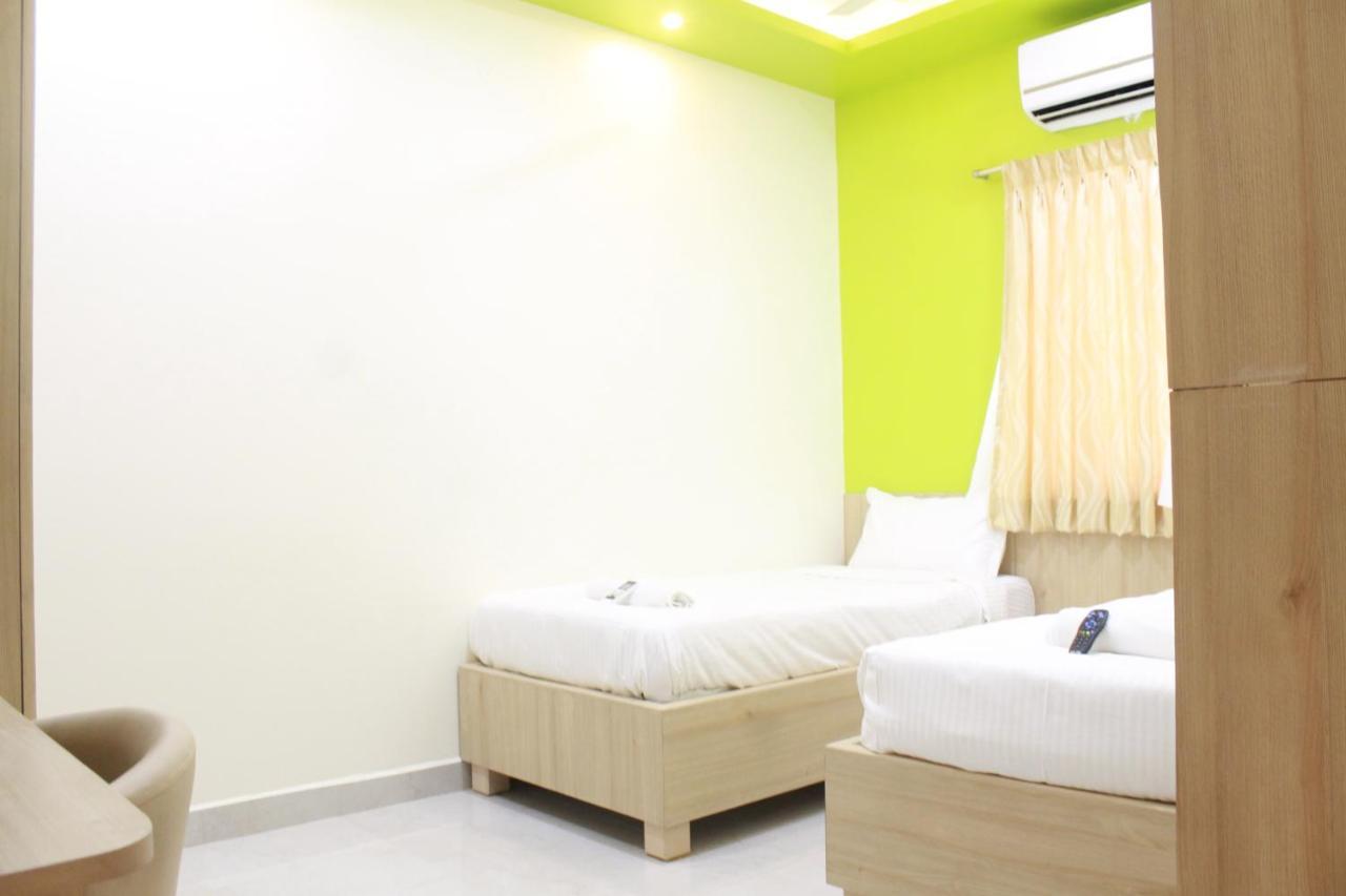 Jfive Residency Hotel Chennai Exterior foto